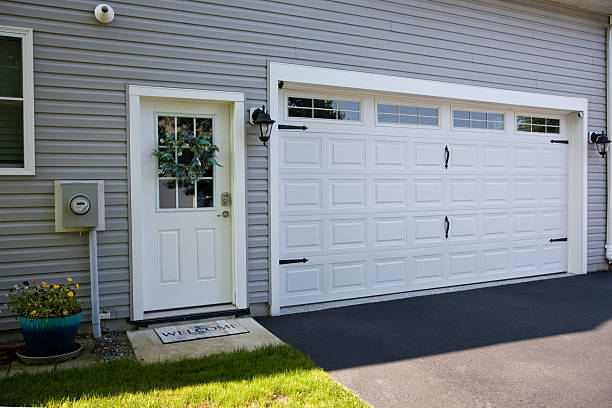 24/7 Emergency Garage Door Panel Replacement experts in Mead, CO